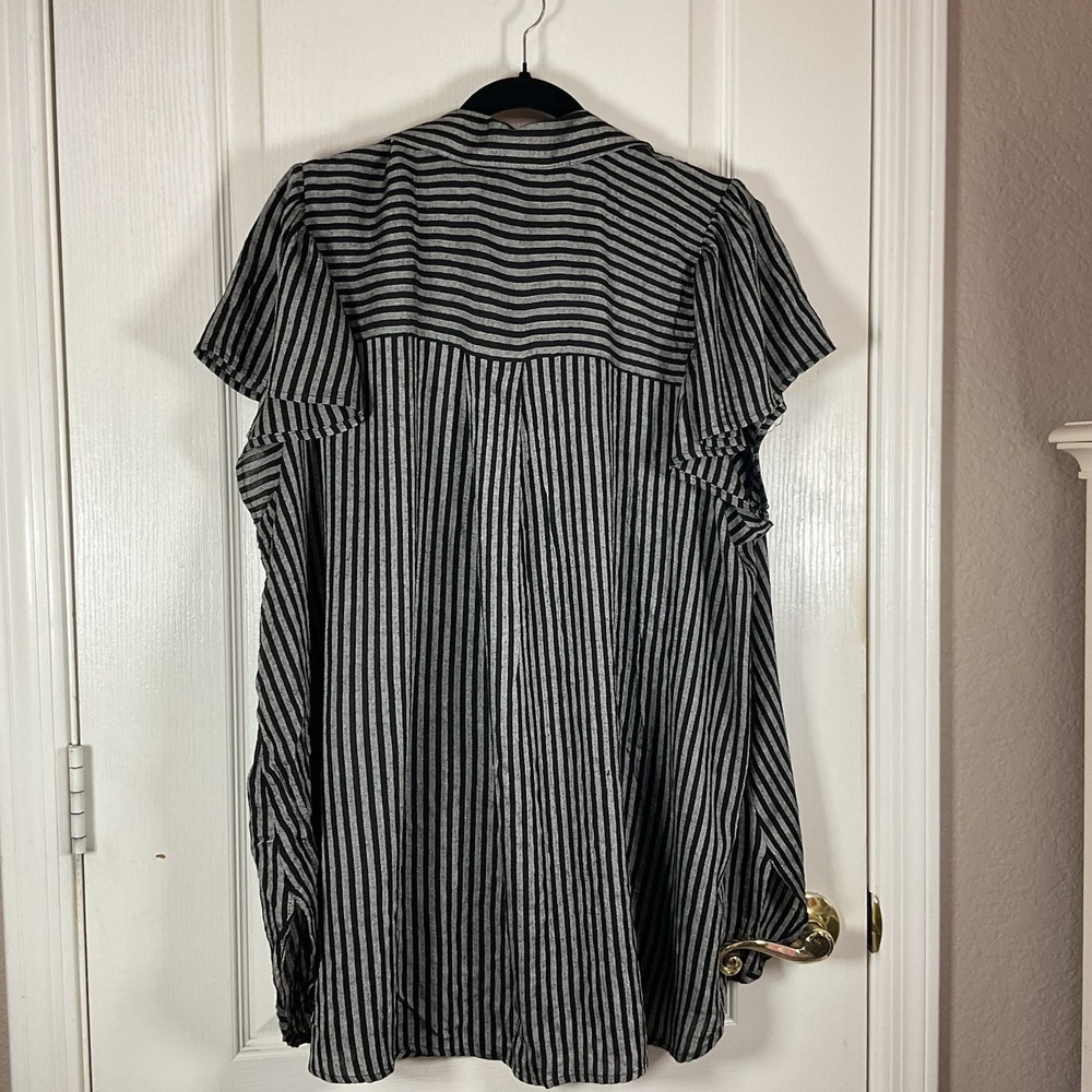 Jane & Delancey Women's 1X Button Up Tunic Top Black Gray Striped Collared Boho - Picture 3 of 7